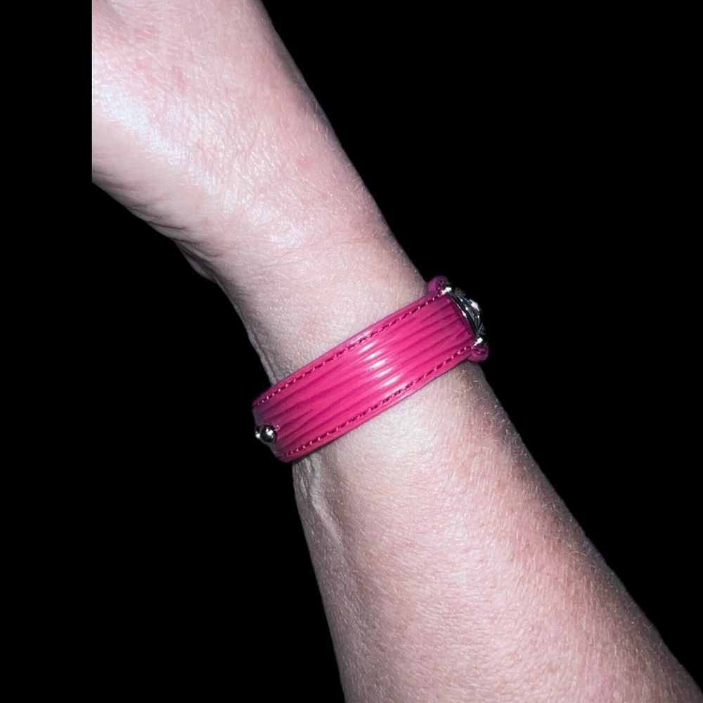 Louis Vuitton Pivoine Epi Leather Handle It Bracelet Size 17 with COA‎ - Picture 5 of 12